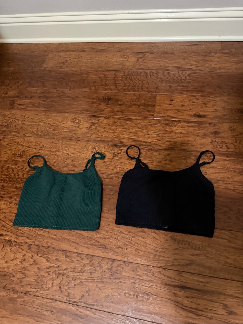 Aerie Ribbed Tank Top - Green and Black